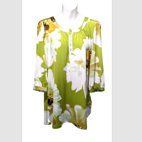 Susan Graver Tops - NWOT Susan Graver Jersey Knit Lime Floral Henley Top w/Shirring Small